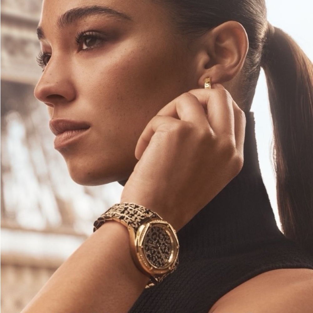 Michael Kors Lennox Three-Hand Black and Gold-Tone Stainless Steel Watch mk7284